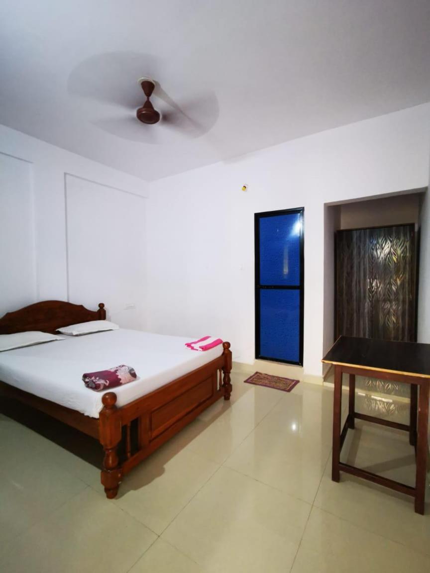 Ivon Guest House アランボル 部屋 写真